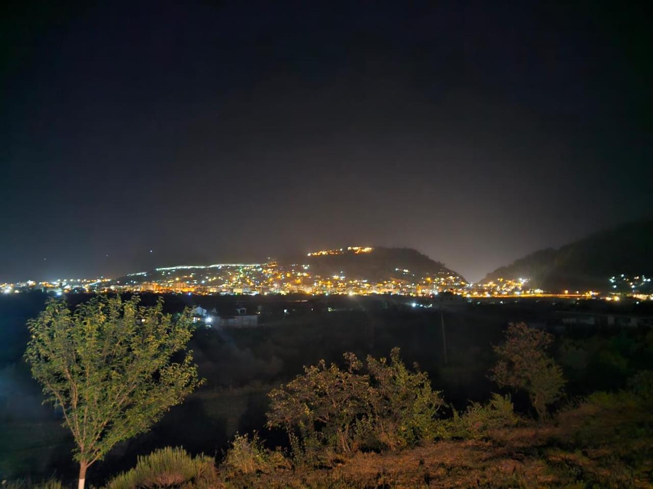 Guesthouse Iljaz 베라트 외부 사진